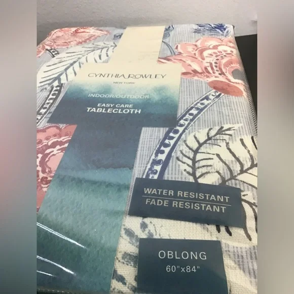 NWT Cynthia Rowley Tablecloth indoor/outdoor easy care oblong 60”x84” - Picture 4 of 6